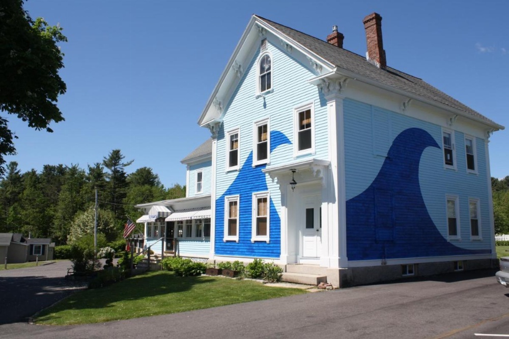 Coast Village Inn and Cottages Image 20