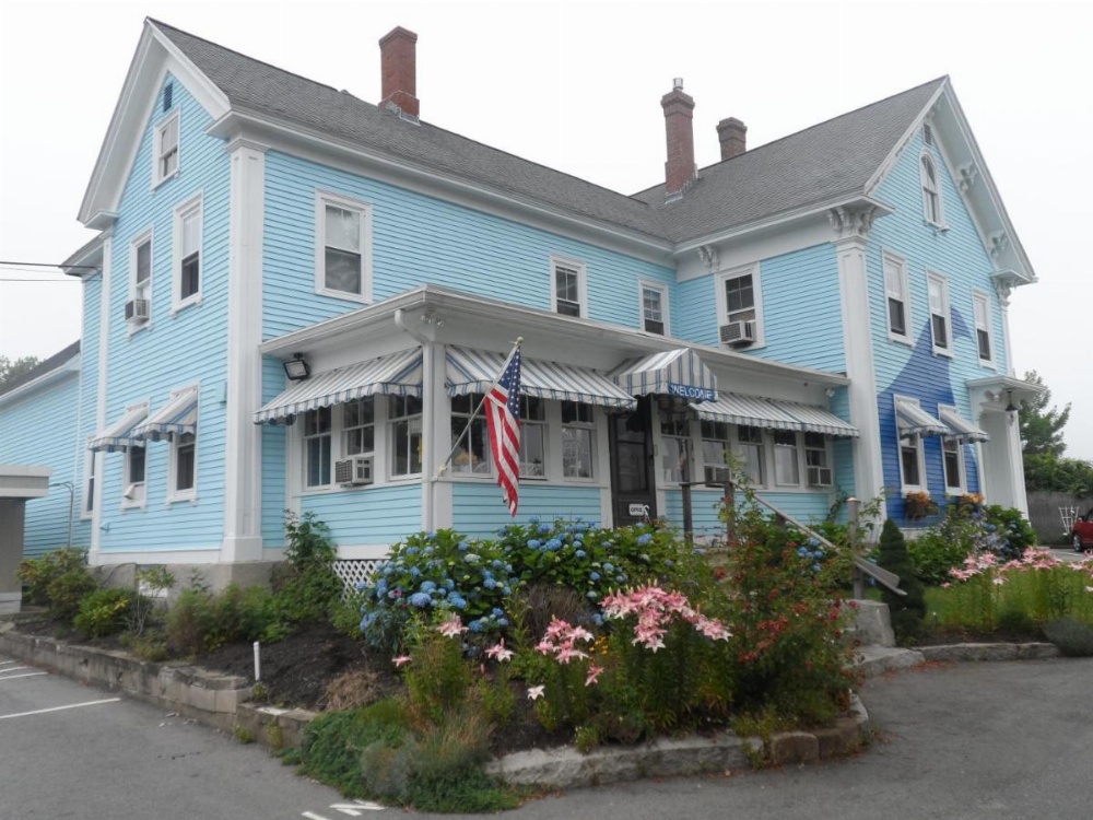 Coast Village Inn and Cottages Image 28