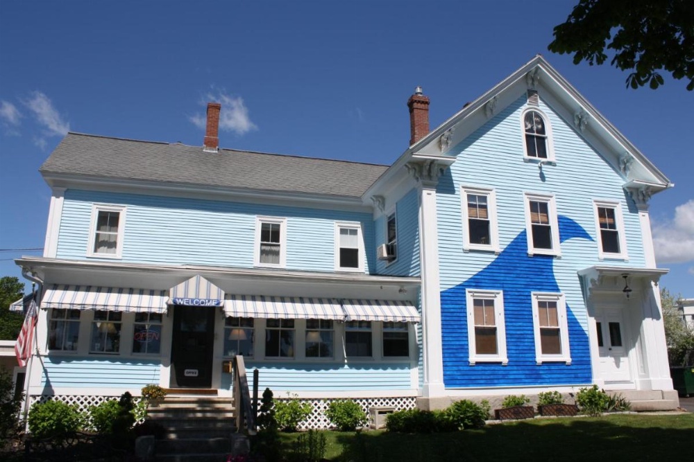 Coast Village Inn and Cottages Image 43