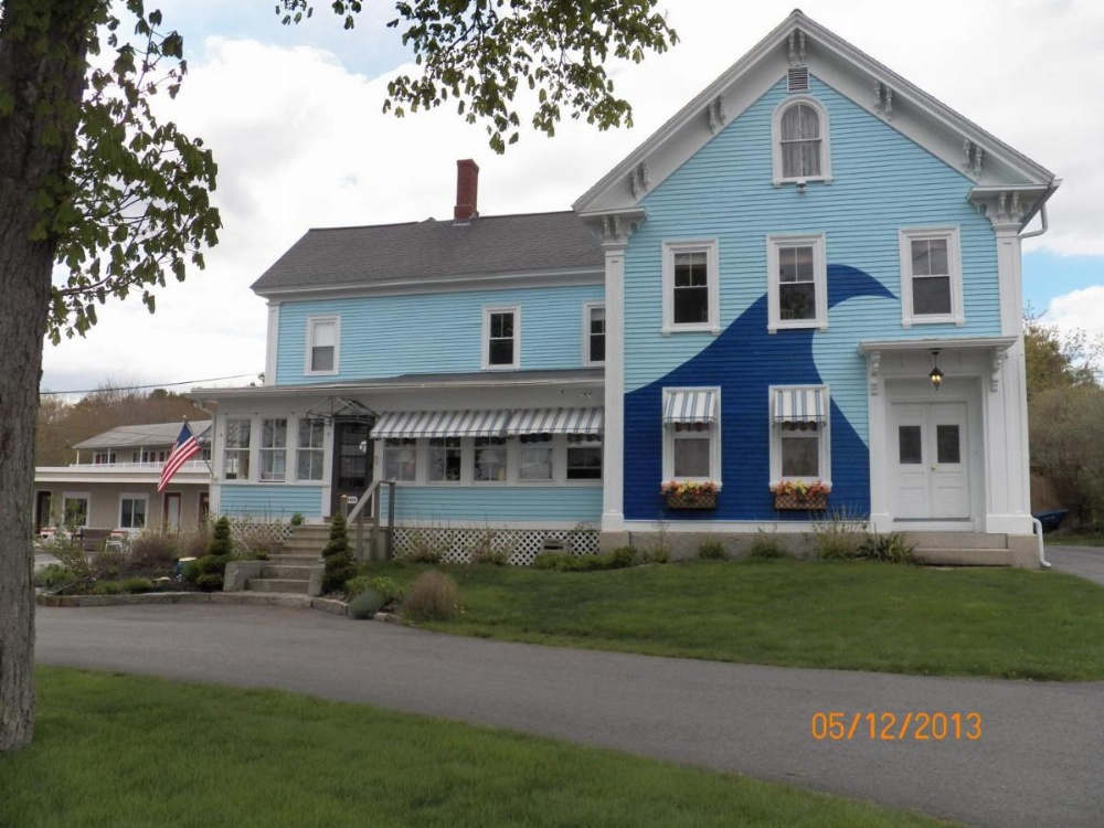 Coast Village Inn and Cottages Image 45